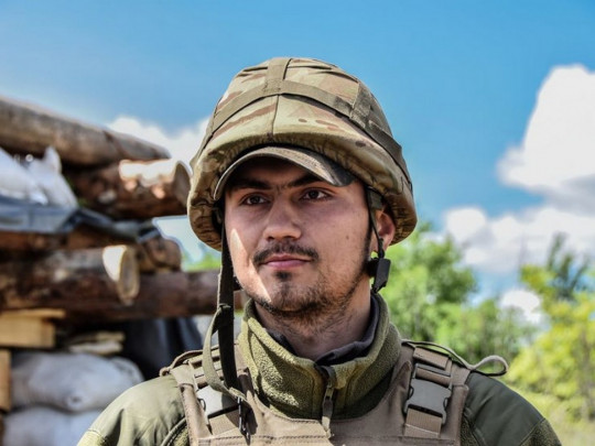 Успел спасти двух воинов: стали известны подробности боя, в каком умер офицер 24-й бригады Тарас Матвеев